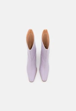 Even&Odd Boots - Purple -Chic Mode Shop 047d417f48d24de5aca1e27fc96d51d8