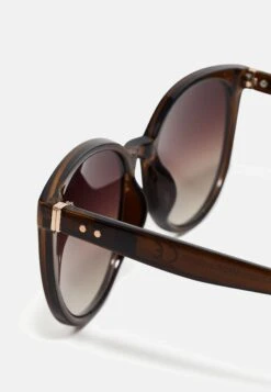 Even&Odd Sunglasses - Brown -Chic Mode Shop 0f7eacf03a104e42bea27cc6b63bdb6f
