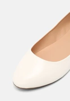 Even&Odd Ballet Pumps - White -Chic Mode Shop 170e3bba527548a79838fc2a46b6f00d
