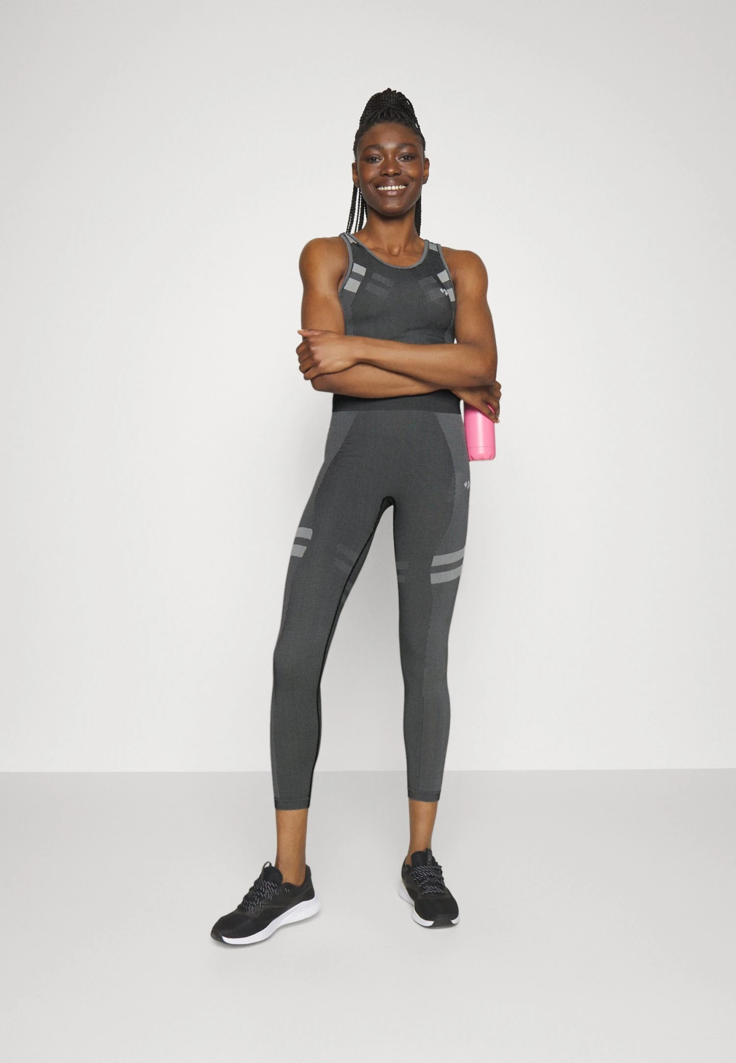 Seamless Power - Leggings - Black 2 Seamless Power - Leggings - Black - Image 2