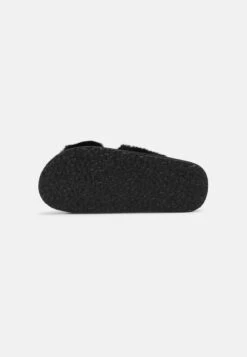 Even&Odd Slippers - Black -Chic Mode Shop 19854341a67949d4966e981a45ddaeca