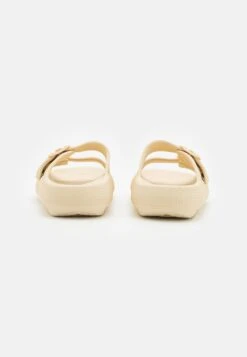 Even&Odd Pool Slides - Off White -Chic Mode Shop 2cf7517025da44d6a90022881dd07184