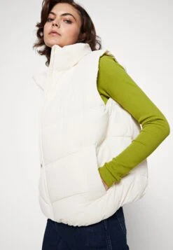 Even&Odd Waistcoat - Off-White -Chic Mode Shop 3589ba7f66064e0aa1a45173bb6e715a