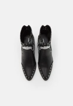 Even&Odd Cowboy/Biker Ankle Boot - Cowboy/Biker Ankle Boot -Chic Mode Shop 3932df6fcae84a0dbf2a07131319f9e5