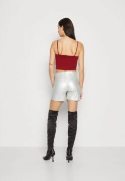 Even&Odd Shorts - Silver -Chic Mode Shop 3b6b0fd8436c4415b75f74fa5d4515d5