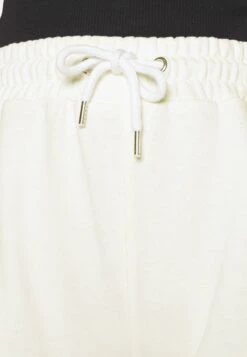 Even&Odd 2 Pack - Shorts - Off White/Orange 13 Even&Odd 2 Pack - Shorts - Off White/Orange -Chic Mode Shop 3bcce9cbcdc04511bf5142b12bccd058