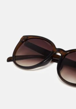 Even&Odd Sunglasses - Brown -Chic Mode Shop 42c44c4f4fa146f9ba5d7854b7ea765d