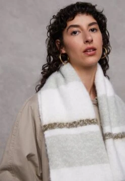 Even&Odd Scarf - Green/White -Chic Mode Shop 54b1729ff4bc475fb28c426347b14781