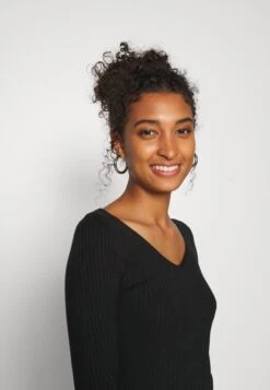 Even&Odd Jumper - Black -Chic Mode Shop 5ac7d95e097944ce984c374d9a50fe3d