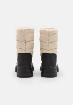 Winter Boots - Off-White -Chic Mode Shop 6460e3b032a947e3a588a7044e3d5cd7