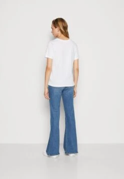 Even&Odd Print T-Shirt - Print T-Shirt -Chic Mode Shop 69acb84507b0480caca57db4fbbb1065