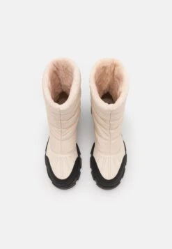 Winter Boots - Off-White -Chic Mode Shop 71451728f7da4d629db4cdec76cee7a9