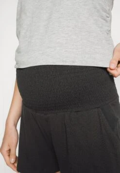 2 Pack - Shorts - Black/White -Chic Mode Shop 866d463fecec43699256f2790e67e12f