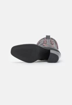 Even&Odd Cowboy/Biker Boots - Black -Chic Mode Shop 8eaf4133d02548aca1c76221707e332e