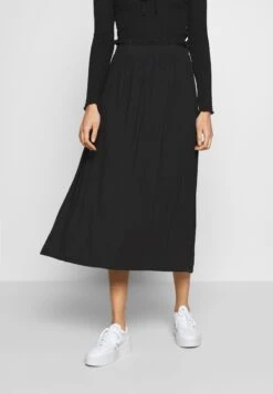 Even&Odd A-Line Skirt - Black