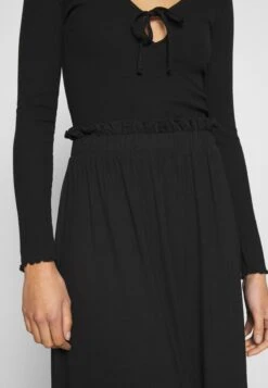 Even&Odd A-Line Skirt - Black -Chic Mode Shop 95e61153c7cf4b06a4aad4177d807f5a