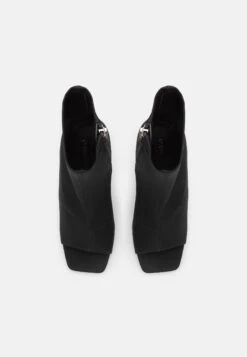 Even&Odd Classic Ankle Boots - Black -Chic Mode Shop 988f79e735134619b797b7b9593a9756