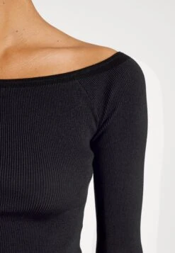 Offshoulder Basic- Jumper - Black -Chic Mode Shop 9bf578e4a9094f08975b373dd42bb59d