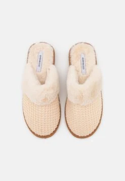 Even&Odd Slippers - Off-White -Chic Mode Shop a1f43799c3bd48dabf4866ca6cd63871