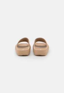 Even&Odd Pool Slides - Beige -Chic Mode Shop b8f6b12f4e5b47b684f55c6f18b22d8d