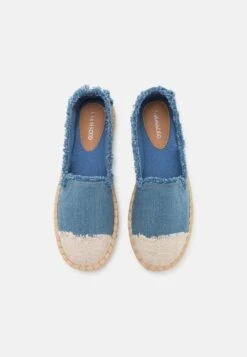 Even&Odd Slip-Ons - Blue 11 Even&Odd Slip-Ons - Blue -Chic Mode Shop bf81f65f3c494d1296a05dabd6c59bb4
