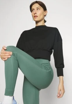 Sweatshirt - Black -Chic Mode Shop c979bd091a2747ccb3fa3c6e29f81f8e