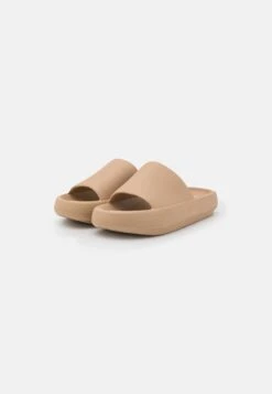 Even&Odd Pool Slides - Beige -Chic Mode Shop ceeaf67217cc438ab62d71fdcfcb4281