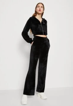 Even&Odd Zip-Up Sweatshirt - Black 9 Even&Odd Zip-Up Sweatshirt - Black -Chic Mode Shop daf1a5c4e09d4bf09301b4b01ab8e220