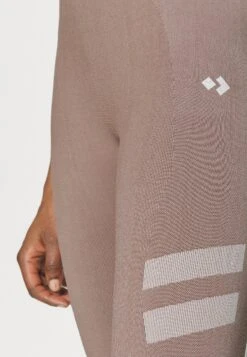 Seamless Power - Leggings - Taupe -Chic Mode Shop e45be4d821af498281508c9e5f508521