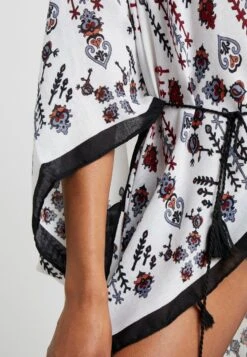 Even&Odd Summer Jacket - Off-White -Chic Mode Shop e804b5b1e78c4f129c9f631dbe876904