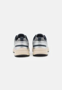 Even&Odd Comfort - Trainers - White/Silver/Dark Blue -Chic Mode Shop e91c6986d9cf489884e6d65444f18481
