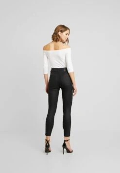 Even&Odd 2 Pack - Long Sleeved Top - White/Black -Chic Mode Shop f05e4d88507143ba9fd83cf1085d31bb