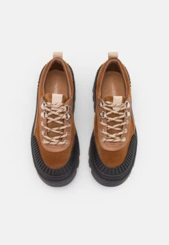 Even&Odd Casual Lace-Ups - Brown -Chic Mode Shop f0d557f0245043f2a09ac4cfbfc3b87f