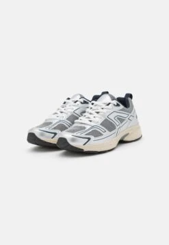 Even&Odd Comfort - Trainers - White/Silver/Dark Blue -Chic Mode Shop f16b9b74077541a8943e66f43fb75cc8