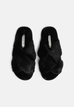 Even&Odd Slippers - Black -Chic Mode Shop f598a4af13ed473faec88f8318a9e958